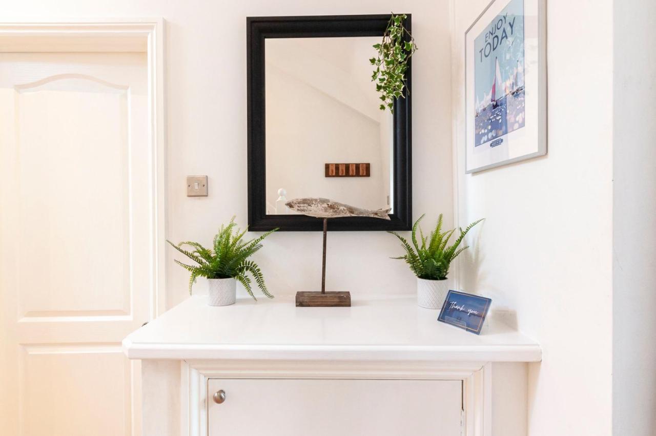 Apartment The Mews, Millfields, Centre By Pure B *